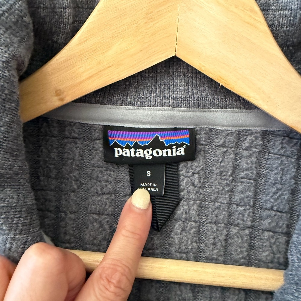 Patagonia Women’s Better Sweater Coat Grey w/ Pockets - Picture 4 of 10